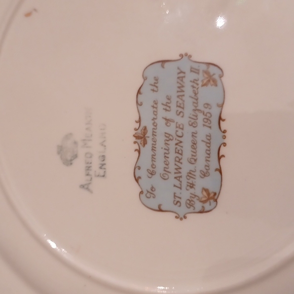 Vintage Queen Elizabeth 1959 St Lawrence Seaway Commemorative Plate - Picture 5 of 7